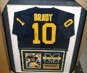 cool dorm room stuff - framed sports jersey